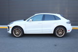 Certified 2025 Porsche Macan image 2
