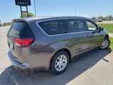 Used 2017 Chrysler Pacifica LX image 4