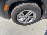 Certified 2025 Hyundai Tucson SE image 2