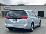 Used 2023 Chrysler Pacifica Touring-L image 5