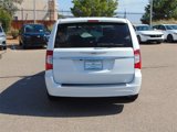 Used 2016 Chrysler Town & Country LX image 5