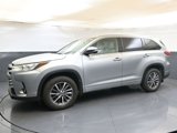 Used 2018 Toyota Highlander XLE image 2
