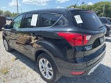 Used 2019 Ford Escape SE image 3