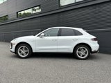 Certified 2022 Porsche Macan image 2