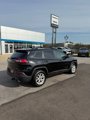 Used 2017 Jeep Cherokee Sport image 3