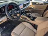 Used 2025 Porsche Cayenne image 4
