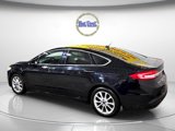 Used 2017 Ford Fusion SE w/ Fusion SE Technology Package image 5