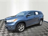 Used 2014 Toyota Highlander XLE image 2
