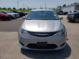 Used 2018 Chrysler Pacifica Touring-L w/ Tire & Wheel Group image 2