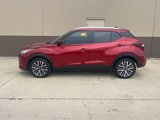 Used 2022 Nissan Kicks SV image 2