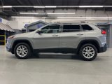 Used 2016 Jeep Cherokee Latitude w/ Cold Weather Group image 4