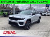 New 2025 Jeep Grand Cherokee Altitude image 3
