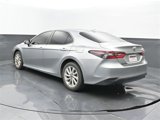Used 2022 Toyota Camry LE image 3