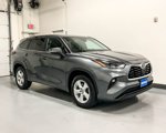Used 2023 Toyota Highlander L image 3