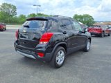 Used 2022 Chevrolet Trax LT w/ LT Convenience Package image 4