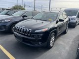 Used 2017 Jeep Cherokee Latitude w/ Cold Weather Group image 3