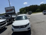 Used 2018 Volkswagen Tiguan Limited w/ Premium Package image 2