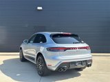 Certified 2024 Porsche Macan image 3