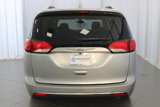 Used 2019 Chrysler Pacifica Touring-L image 6