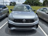 Used 2023 Volkswagen Tiguan SE R-Line image 3