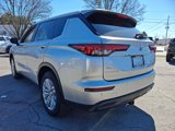 Used 2022 Mitsubishi Outlander ES image 5