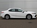 Used 2020 Toyota Camry LE image 3