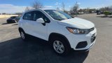 Used 2022 Chevrolet Trax LS image 2