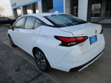 Used 2021 Nissan Versa SV image 3