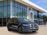 Used 2024 Volkswagen Tiguan SE image 2