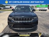 Used 2023 Jeep Grand Cherokee Laredo w/ Luxury Tech Group I image 3