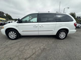 Used 2005 Chrysler Town & Country Touring image 4