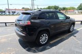 Used 2020 Jeep Cherokee Latitude image 3