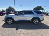 Used 2021 Ford Explorer XLT image 2