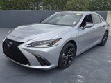 Used 2022 Lexus ES 300h F Sport image 2