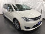 Used 2017 Chrysler Pacifica Limited image 3