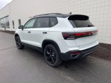 New 2025 Volkswagen Taos SE image 3