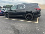 Used 2023 Chevrolet Traverse LT image 2