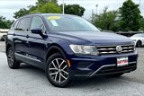 Used 2021 Volkswagen Tiguan SE w/ Panoramic Sunroof Package image 2