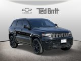 Used 2017 Jeep Grand Cherokee Altitude image 3