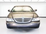 Used 2004 Lincoln Town Car Ultimate image 2