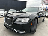 Used 2018 Chrysler 300 Limited image 3