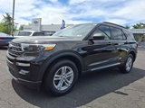 Certified 2022 Ford Explorer XLT w/ Equipment Group 202A image 3