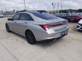 Used 2021 Hyundai Elantra SEL w/ Convenience Package image 5