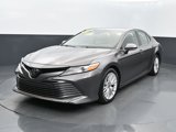 Used 2018 Toyota Camry XLE image 3