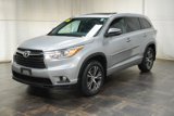 Used 2016 Toyota Highlander XLE image 2