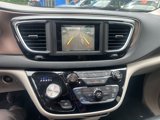 Used 2018 Chrysler Pacifica Touring-L image 3