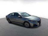 Used 2023 Nissan Altima 2.5 SV image 2