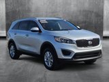 Used 2017 Kia Sorento LX image 3