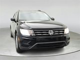Used 2019 Volkswagen Tiguan S image 2