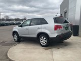 Used 2013 Kia Sorento LX image 3